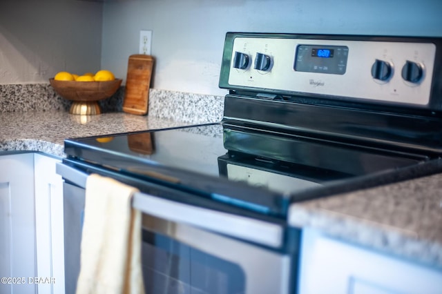 2 Springwood Sq, Port Orange, FL 32129 - kitchen featuring electric stove