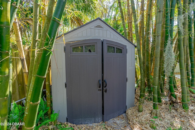 view of outbuilding