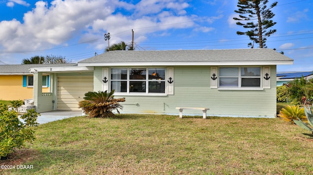 ranch-style house featuring a front lawn