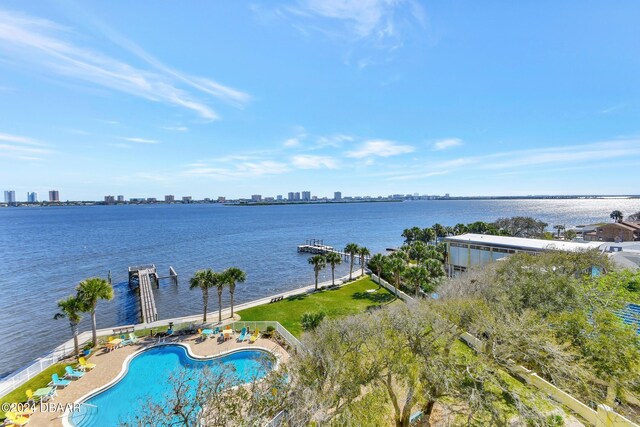 2801 S Ridgewood Ave Unit 608, South Daytona, FL 32119 - water view featuring a skyline view