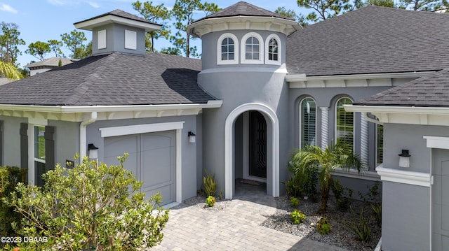 view of front of house with a garage