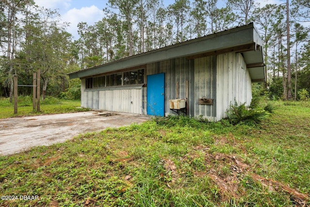 view of outdoor structure