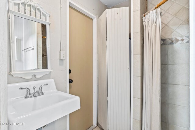 321 Scotland Dr, Holly Hill, FL 32117 - bathroom with a sink