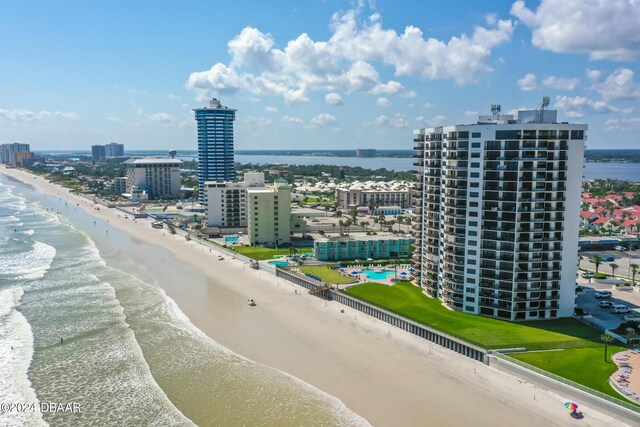 drone / aerial view of expansive beach
