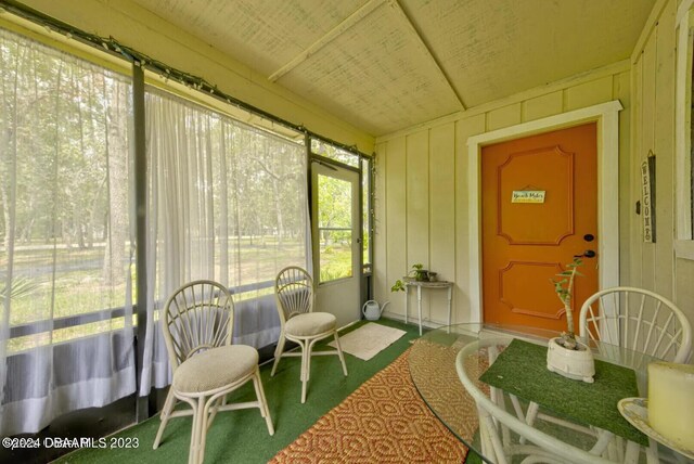 view of sunroom / solarium