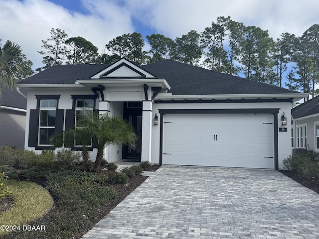 view of front facade featuring a garage