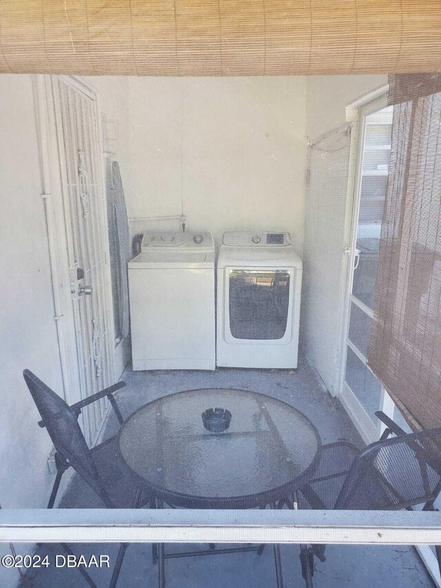 laundry room featuring washer and dryer