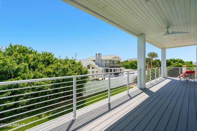 deck with ceiling fan