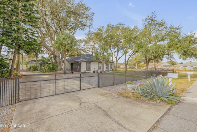 view of front of property