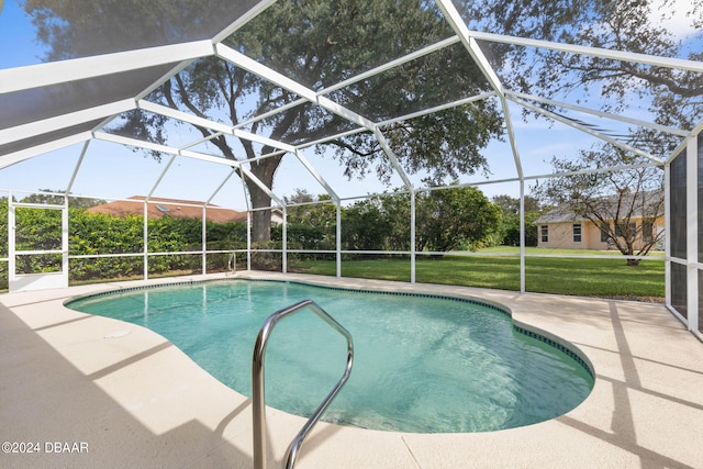 74 Kingsley Ln, Ormond Beach, FL 32174 - outdoor pool featuring a patio area, a yard, and glass enclosure