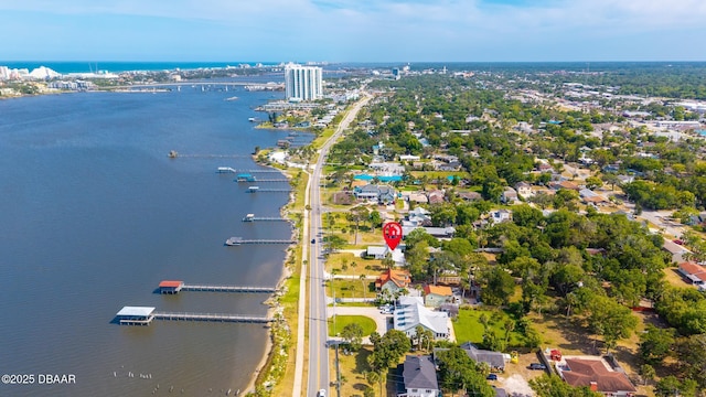 bird's eye view with a water view