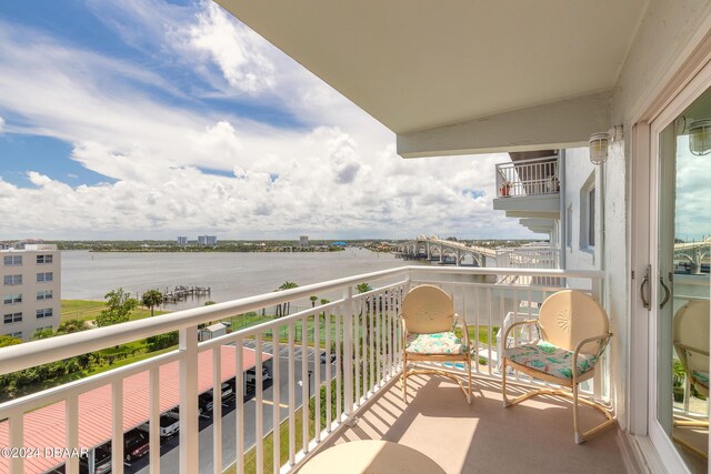 100 Silver Beach Ave Unit 820, Daytona Beach, FL 32118 - view of exterior entry with stucco siding