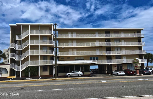 1233 N Atlantic Ave Unit 212, Daytona Beach, FL 32118 - view of apartment building / complex
