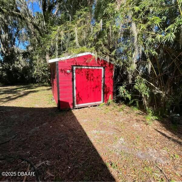 view of outbuilding