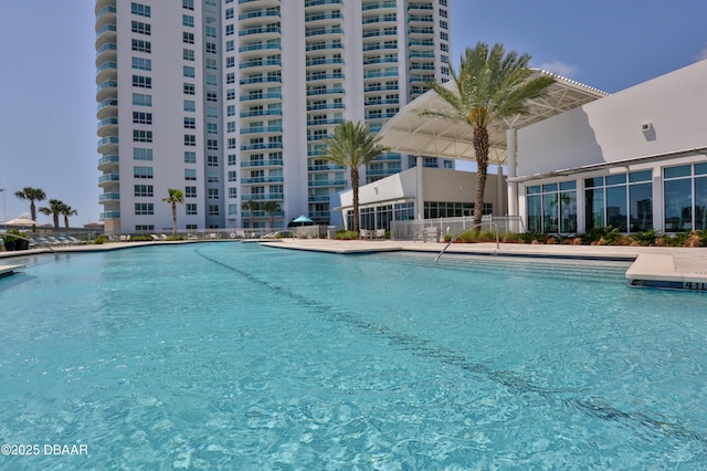 view of swimming pool