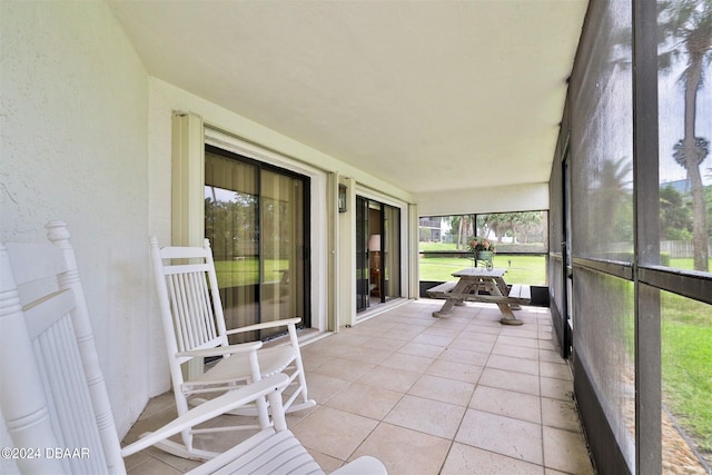 sunroom with a healthy amount of sunlight