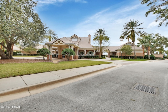 view of front of property with a front lawn