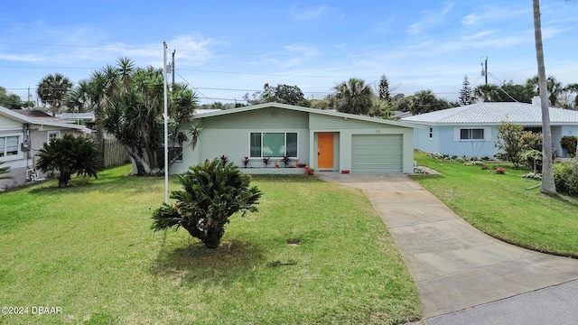 single story home featuring a front lawn