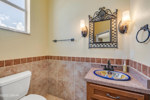 4690 S Atlantic Ave, Ponce Inlet, FL 32127 - half bathroom featuring toilet and vanity