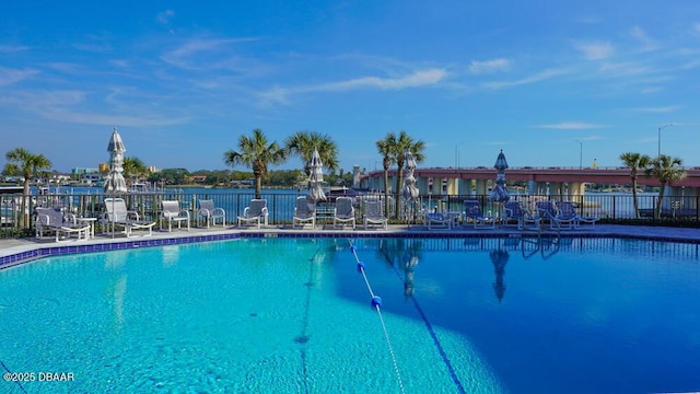 view of swimming pool