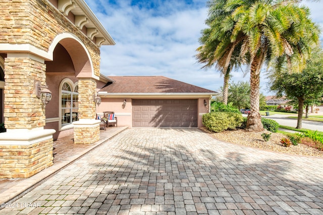 view of front facade with a garage