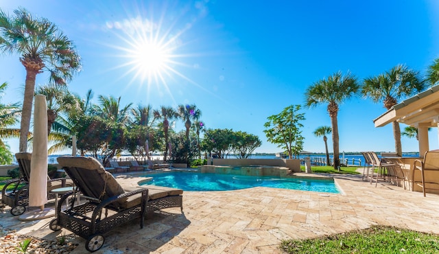 view of swimming pool featuring a patio