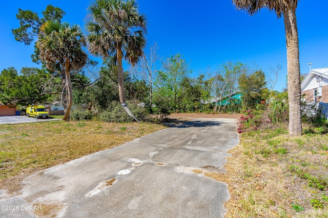 Listing photo 2 for 376 Navajo Ave, Ormond Beach FL 32174