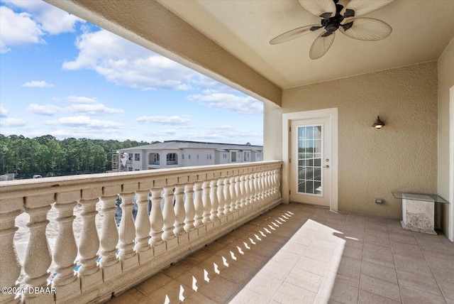 balcony with ceiling fan