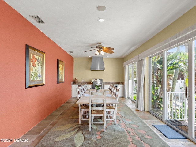 dining room with ceiling fan