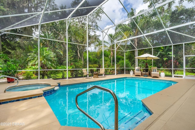 1324 Munster Cir, Ormond Beach, FL 32174 - view of swimming pool featuring a patio, a pool with connected hot tub, and glass enclosure