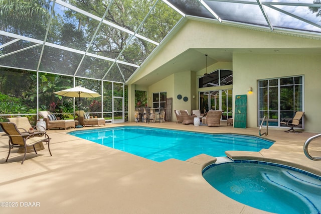 1324 Munster Cir, Ormond Beach, FL 32174 - view of pool featuring an outdoor living space, a patio area, a ceiling fan, and a pool with connected hot tub