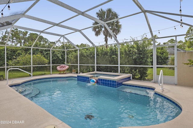 10 Pointing Pl, Palm Coast, FL 32164 - view of pool featuring a pool with connected hot tub, a patio, and glass enclosure