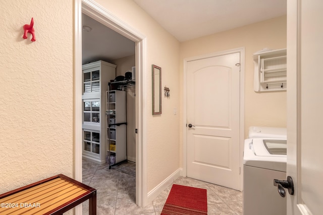 washroom featuring light tile patterned floors