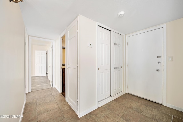 2800 N Atlantic Ave Unit 101, Daytona Beach, FL 32118 - hallway with baseboards
