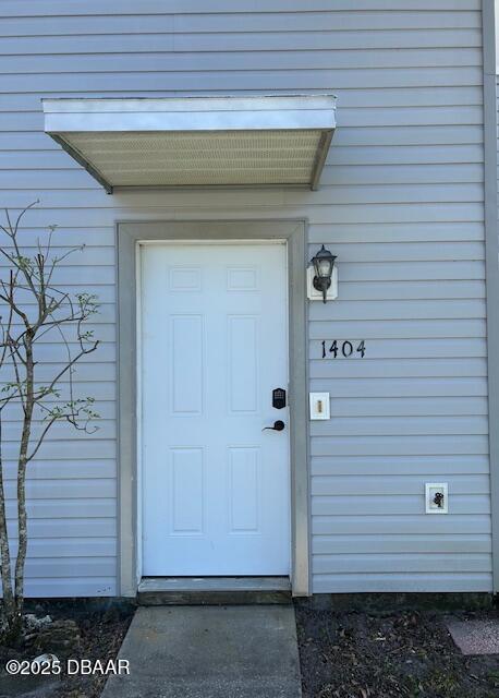 view of property entrance