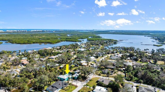 view of property's community featuring a water view