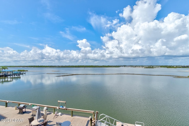 view of water feature featuring a dock