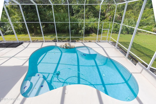 6065 Spruce Point Cir, Port Orange, FL 32128 - outdoor pool featuring a lanai, a patio area, and a yard