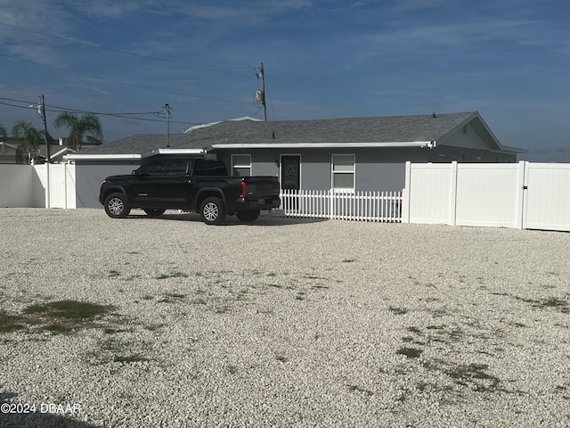 view of front of property