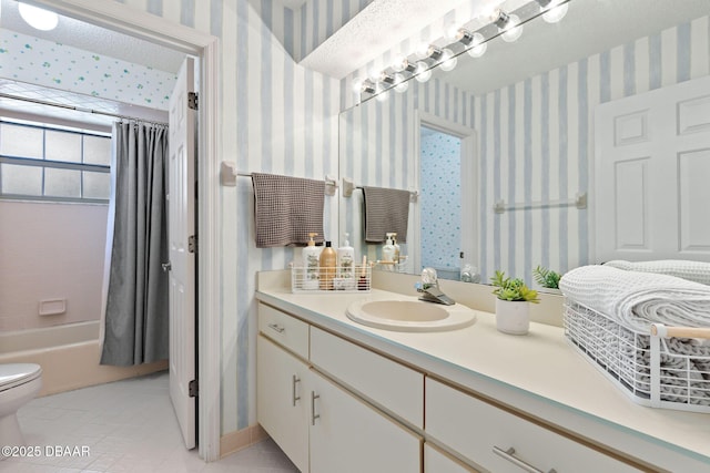6 Leisure Wood Way, Ormond Beach, FL 32174 - bathroom featuring tile patterned floors, wallpapered walls, toilet, vanity, and shower / tub combo with curtain