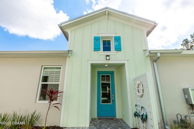 view of property entrance