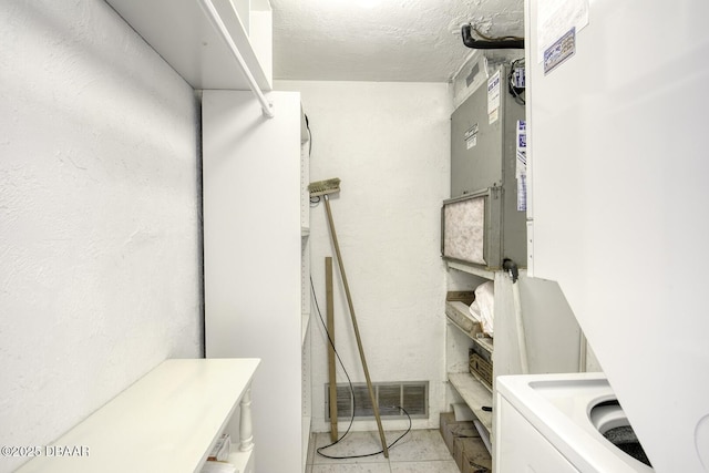 405 N Halifax Ave N Unit 208, Daytona Beach, FL 32118 - interior space featuring visible vents
