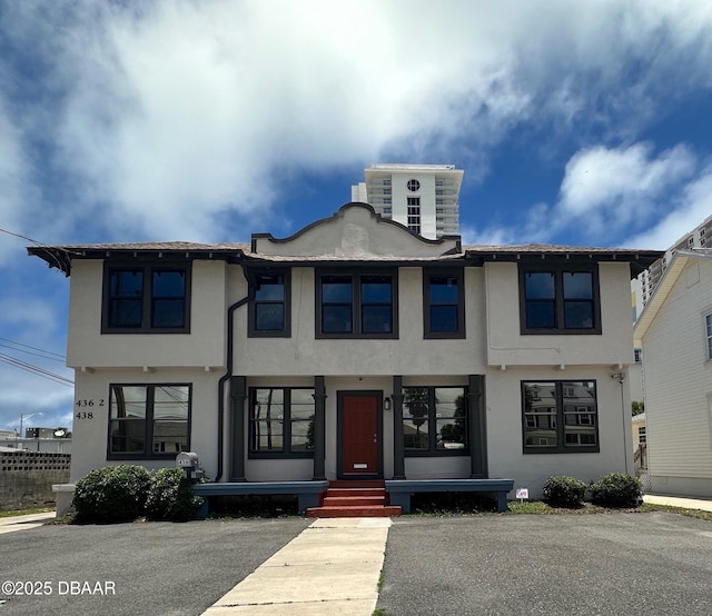 view of front facade