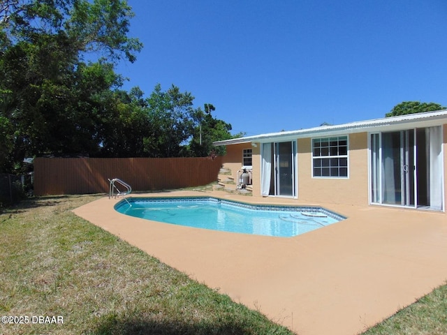 1500 Manor Dr, Daytona Beach, FL 32114 - view of pool featuring a patio area
