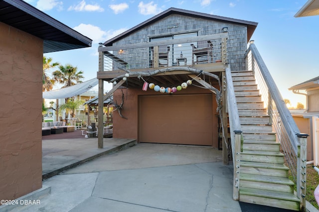 view of front of home featuring a garage