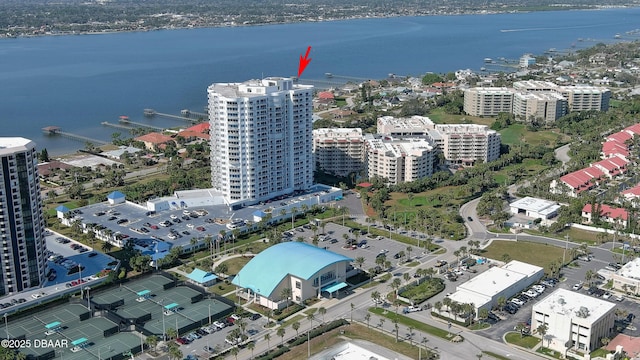 bird's eye view featuring a water view