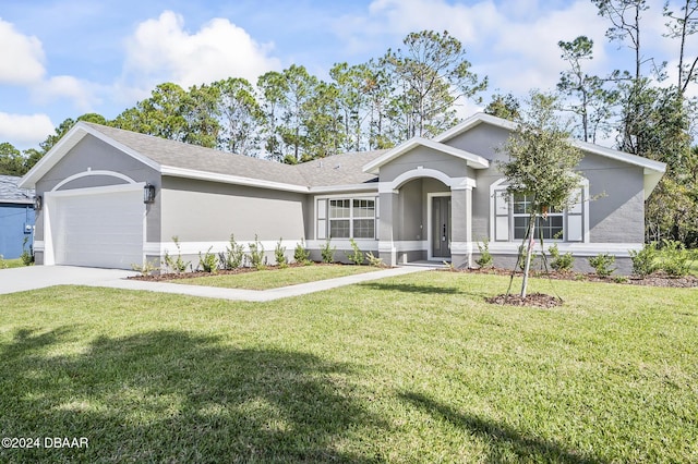 30 Peppercorn Ln, Palm Coast, FL 32164 - ranch-style home featuring stucco siding, a front yard, an attached garage, and concrete driveway