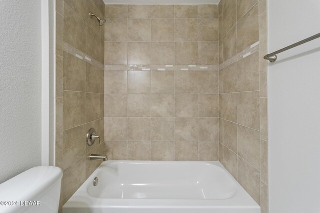 30 Peppercorn Ln, Palm Coast, FL 32164 - bathroom with toilet and  shower combination