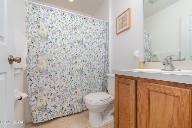 full bath with tile patterned flooring, visible vents, toilet, a shower with curtain, and vanity