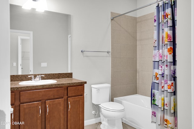 304 Coral Reef Way, Daytona Beach, FL 32124 - bathroom with vanity, shower / tub combo with curtain, baseboards, and toilet